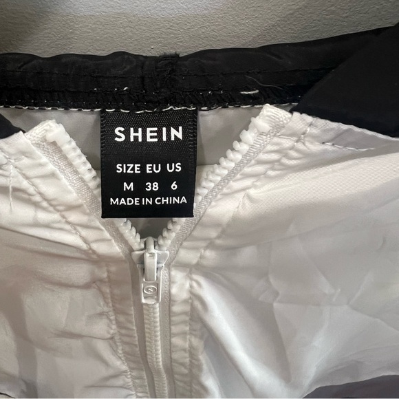 SHEIN LUNE Color Block Drawstring Hooded Wind Jacket - Picture 4 of 6